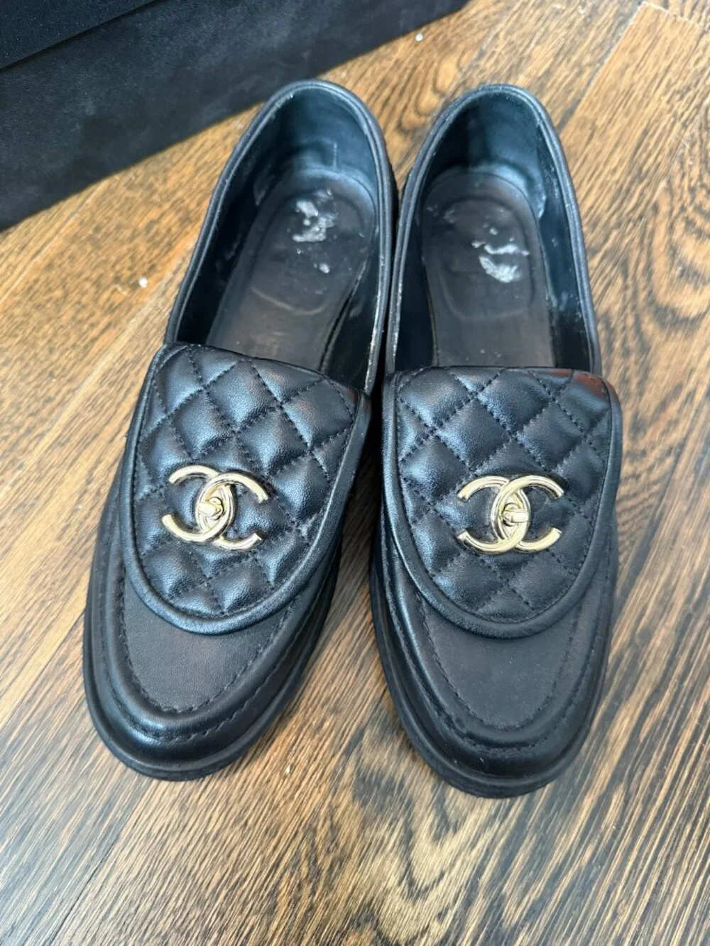 Interlocking CC Logo Leather Loafers  Women's Size: 7 | IT 37